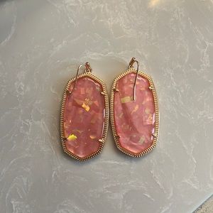 Kendra Scott Elle light pink earrings